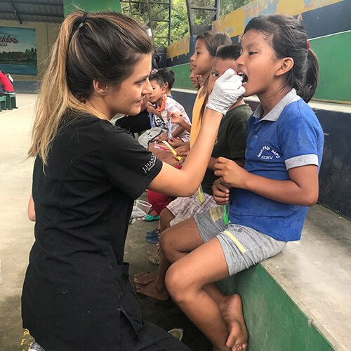 Serving Dentistry in Ecuador with MedLife 3